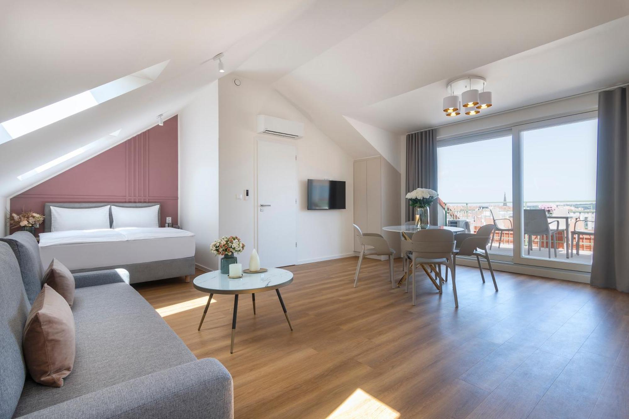 Encore Boutique Residence By Dwellfort Прага Стая снимка
